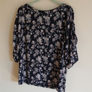 Loft Floral Navy Blue Women's Top Large